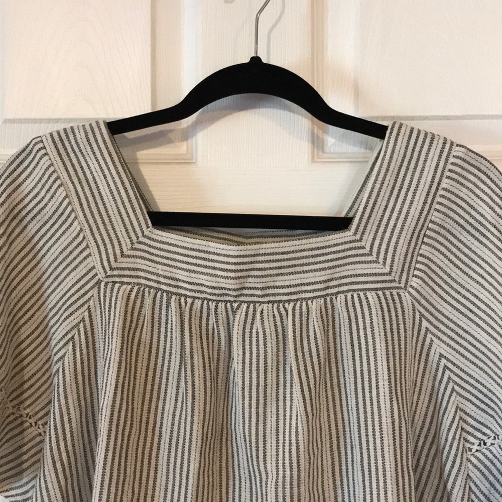 Square Neck Universal Thread Blouse - Picture 2 of 8